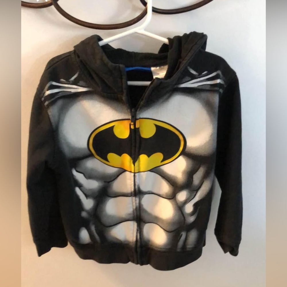Boys Batman Hoodie - Size XS
(4/5)